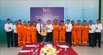 Tổng Giám đốc EVNNPT Phạm Lê Phú kiểm tra công tác vận hành và chúc Tết 2 đơn vị thuộc Truyền tải điện miền Tây 1