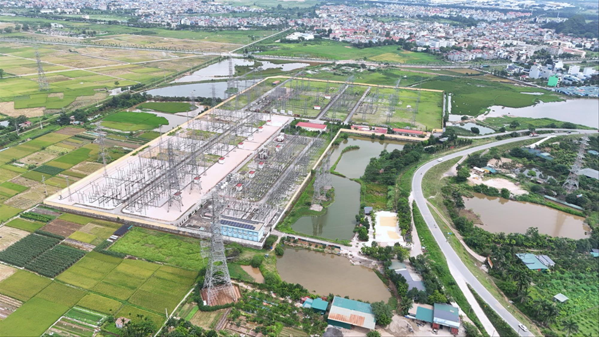 Công ty Truyền tải điện 1 chủ động các giải pháp đảm bảo cấp điện cho Thủ đô Hà Nội 