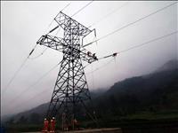 Vượt khó thi công thay dây dẫn siêu nhiệt, Truyền tải điện Tây Bắc 2 đảm bảo dòng điện an toàn đón Xuân Bính Ngọ 2026