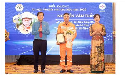 Bài 5: Nguyễn Văn Tuấn – Lan tỏa tinh thần trách nhiệm của người lính truyền tải