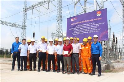 Dấu ấn thanh niên trên Công trình xây dựng hiện trường đào tạo, thực hành trạm biến áp PTC1