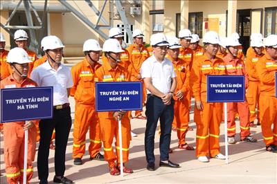 54 công nhân khối đường dây Công ty Truyền tải điện 1 hoàn thành kỳ thi nâng bậc năm 2023