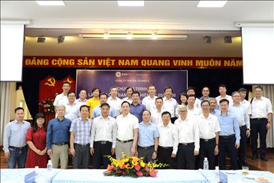 Công ty Truyền tải điện 4 tiếp và làm việc với Ban chủ nhiệm chương trình khoa học và công nghệ cấp Quốc gia.