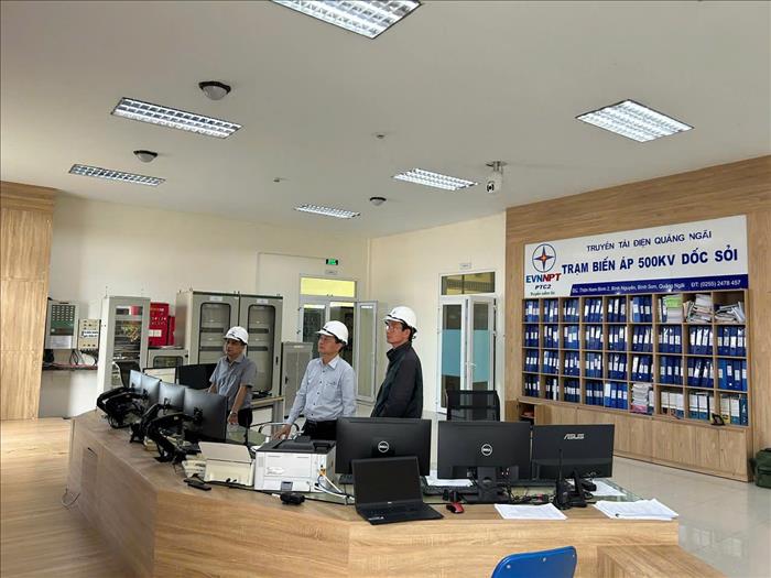 Công ty Truyền tải điện 2 tăng cường công tác phối hợp đảm bảo cung cấp điện phục vụ Đại hội Đảng toàn quốc lần thứ XIV