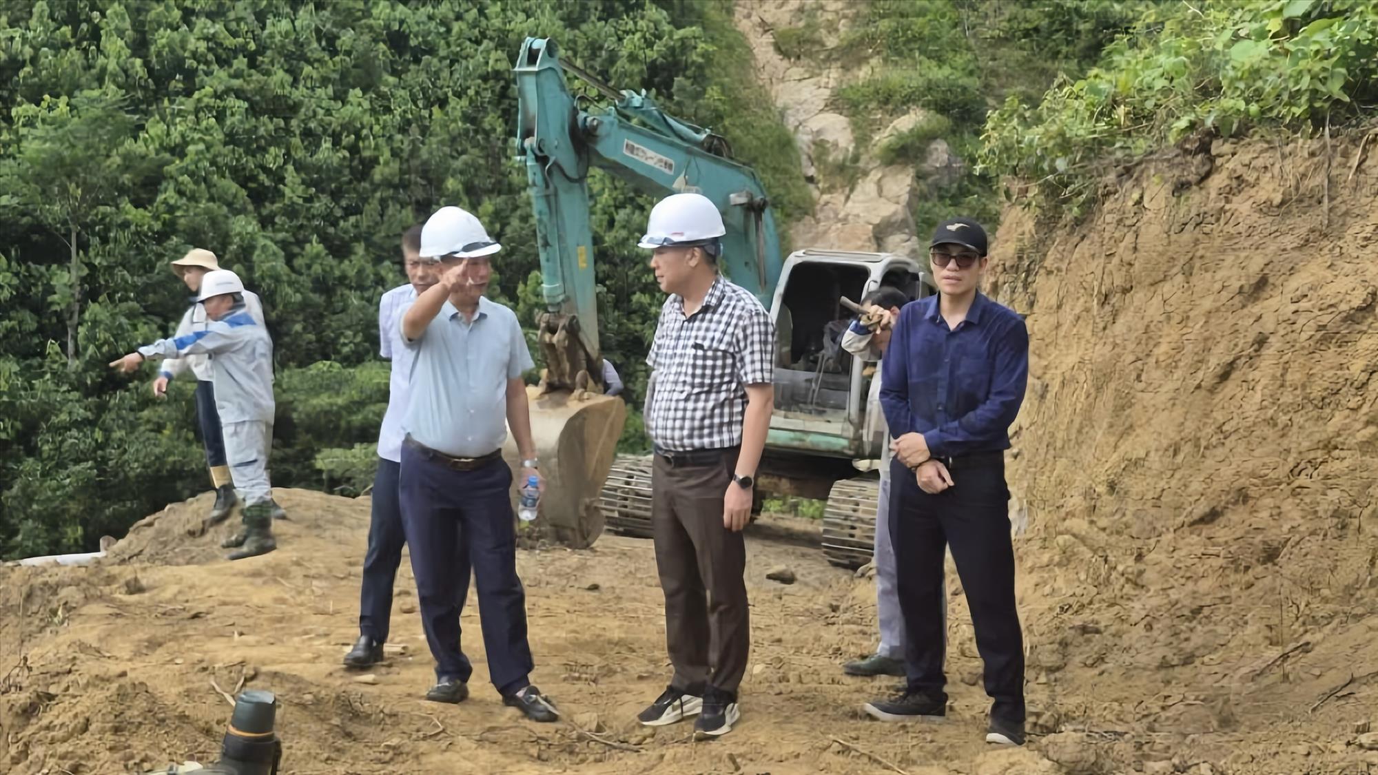 Giám đốc NPMB đốc thúc tiến độ Dự án đường dây 220kV Than Uyên – Lào Cai