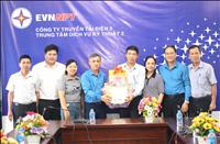 Công đoàn EVNNPT thăm hỏi, tặng quà tết Nguyên đán Bính Ngọ đến người lao động PTC2