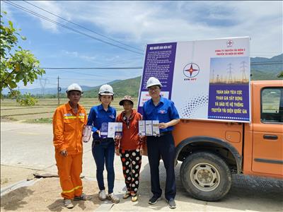 Truyền tải điện Đà Nẵng: Đẩy mạnh tuyên truyền hành lang an toàn lưới điện