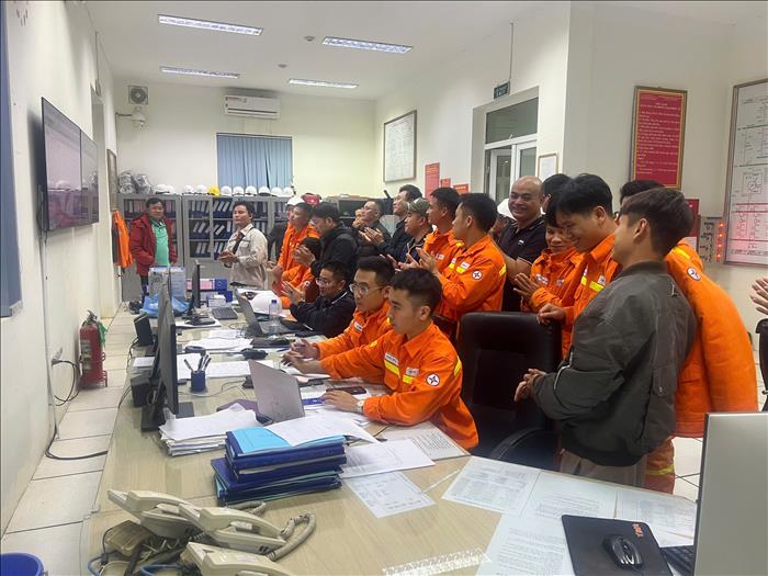 Đóng điện thành công máy biến áp AT2 500kV – 900MVA hoàn thành Dự án Nâng công suất TBA 500kV Lai Châu