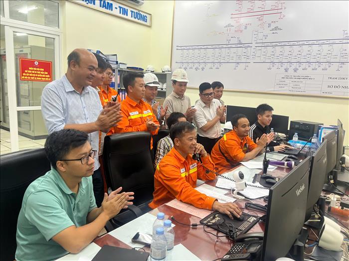 Đóng điện thành công máy biến áp AT2 Trạm biến áp 220kV Bắc Quang: Tăng cường đảm bảo điện cho miền Bắc