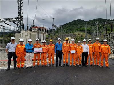 Công đoàn Công ty Truyền tải điện 2 đưa nghị quyết của Đảng vào đời sống người lao động