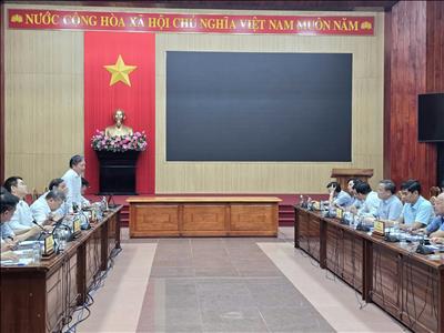 UBND tỉnh Quảng Trị làm việc về tình hình triển khai các dự án truyền tải điện trên địa bàn tỉnh