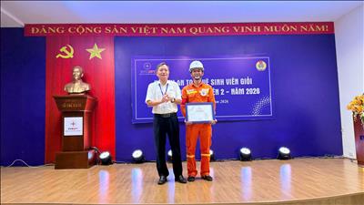 An toàn vệ sinh viên giỏi Hoàng Vũ Nguyên – lan tỏa văn hóa an toàn từ công việc hằng ngày