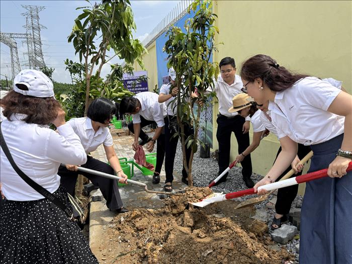 Ban Nữ công Công ty Truyền tải điện 2 tổ chức nhiều hoạt động nhân Ngày Quốc tế Phụ nữ