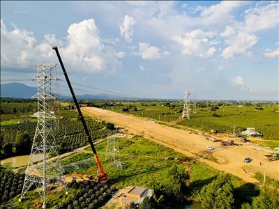 TTĐ Bình Thuận: không nghỉ Lễ để di dời đoạn đường dây 220 kV Phan Thiết – Hàm Tân giao chéo với đường cao tốc Bắc – Nam