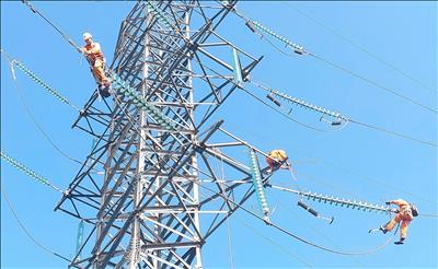 Công ty Truyền tải điện 2 chủ động giải pháp để vận hành an toàn lưới điện trong dịp Tết Dương lịch 2026