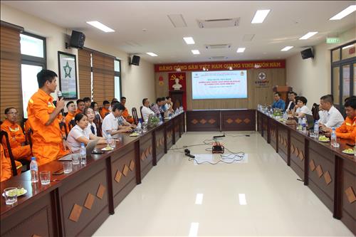 Tổng công ty Truyền tải điện Quốc gia tổ chức hội thảo, tọa đàm Tháng Công nhân và Tháng hành động về ATVSLĐ năm 2025 tại khu vực miền Trung