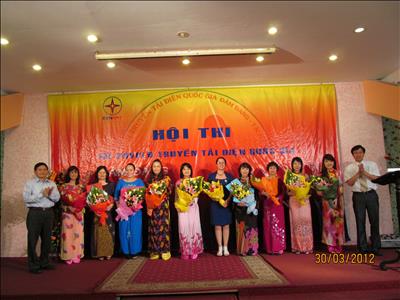 Ảnh hội thi nữ công nhân viên chức lao động năm 2012