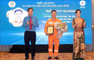Bài 6: Người giữ an toàn cho những “mạch điện” nơi non cao Tây Bắc