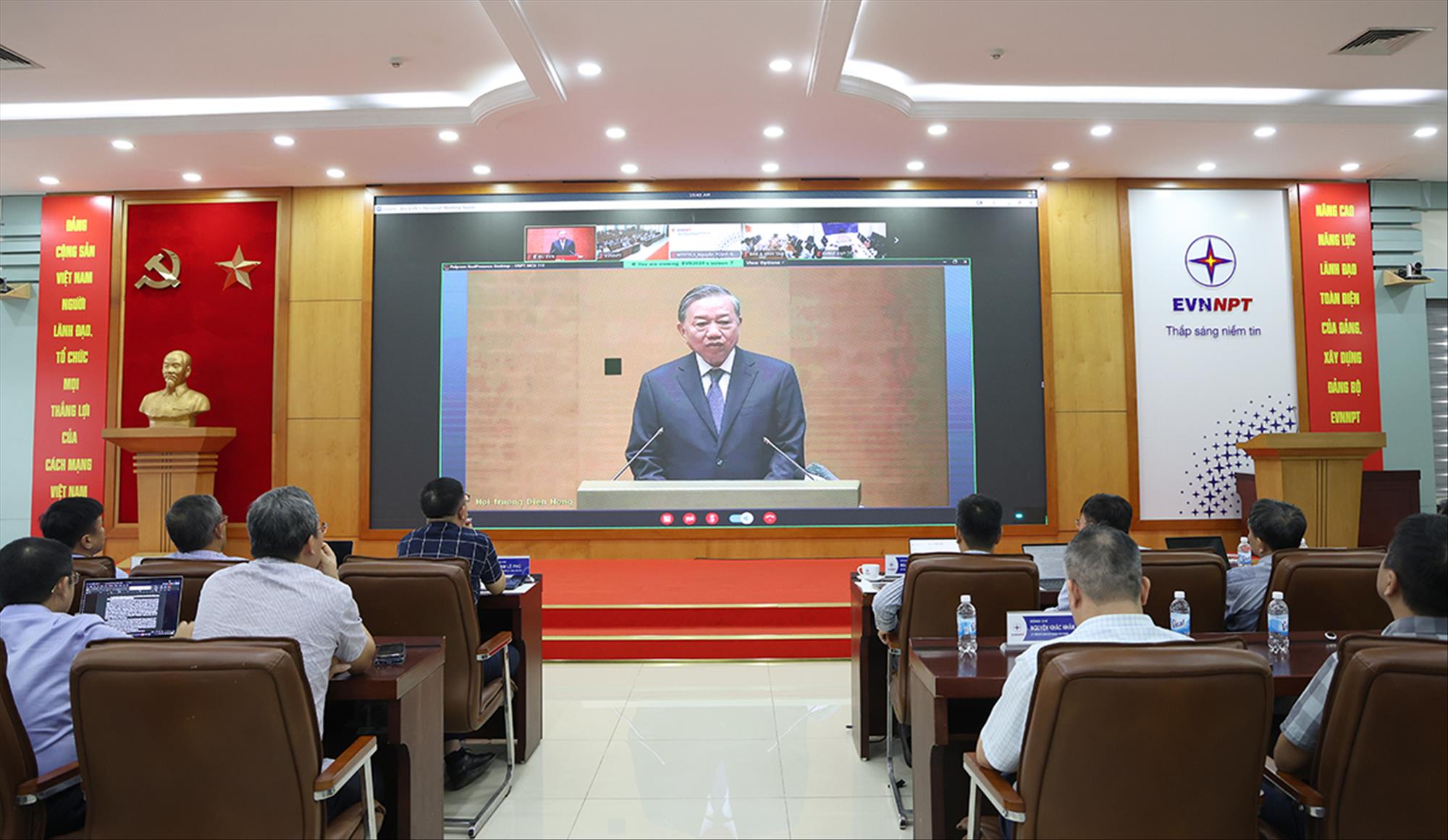 Đảng ủy EVNNPT tham dự Hội nghị toàn quốc quán triệt, triển khai thực hiện 4 Nghị quyết của Bộ Chính trị