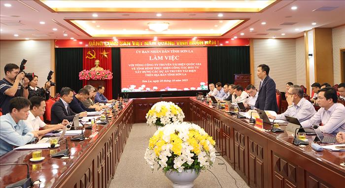 Sơn La sẽ phối hợp chặt chẽ với EVNNPT để đẩy nhanh tiến độ các dự án truyền tải điện trên địa bàn