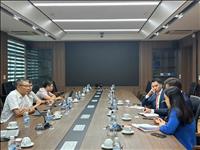 Deputy General Director of EVNNPT Nguyen Ngoc Tan Holds Working Session with ING Bank Representatives