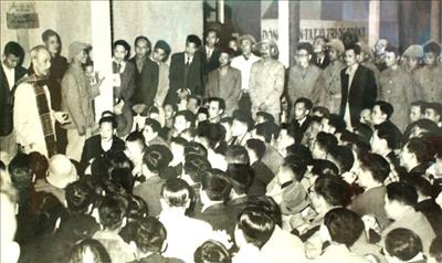 Kỷ niệm 133 năm ngày sinh Chủ tịch Hồ Chí Minh (19/5/1890-19/5/2023): Chủ tịch Hồ Chí Minh - tấm gương sáng thực hành tiết kiệm điện