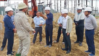 Bí thư Đảng ủy, Chủ tịch HĐTV EVN kiểm tra tiến độ Dự án được chọn gắn biển chào mừng Đại hội Đảng bộ EVN lần thứ IV