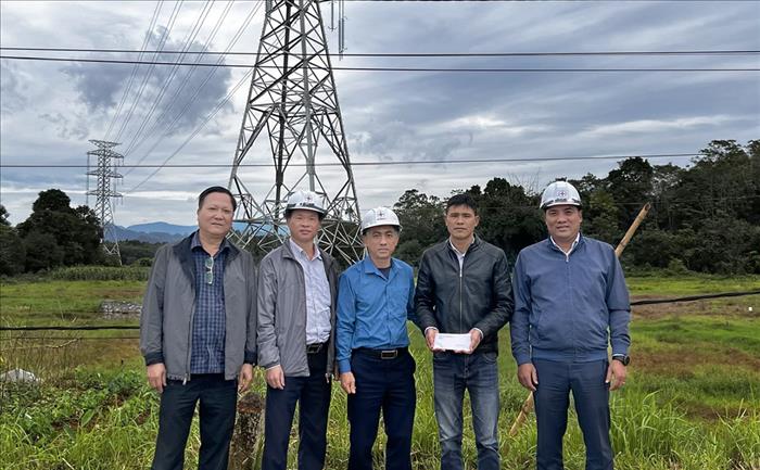 Công đoàn EVNNPT động viên người lao động thi công Dự án được Tổng LĐLĐ Việt Nam phát động thi đua