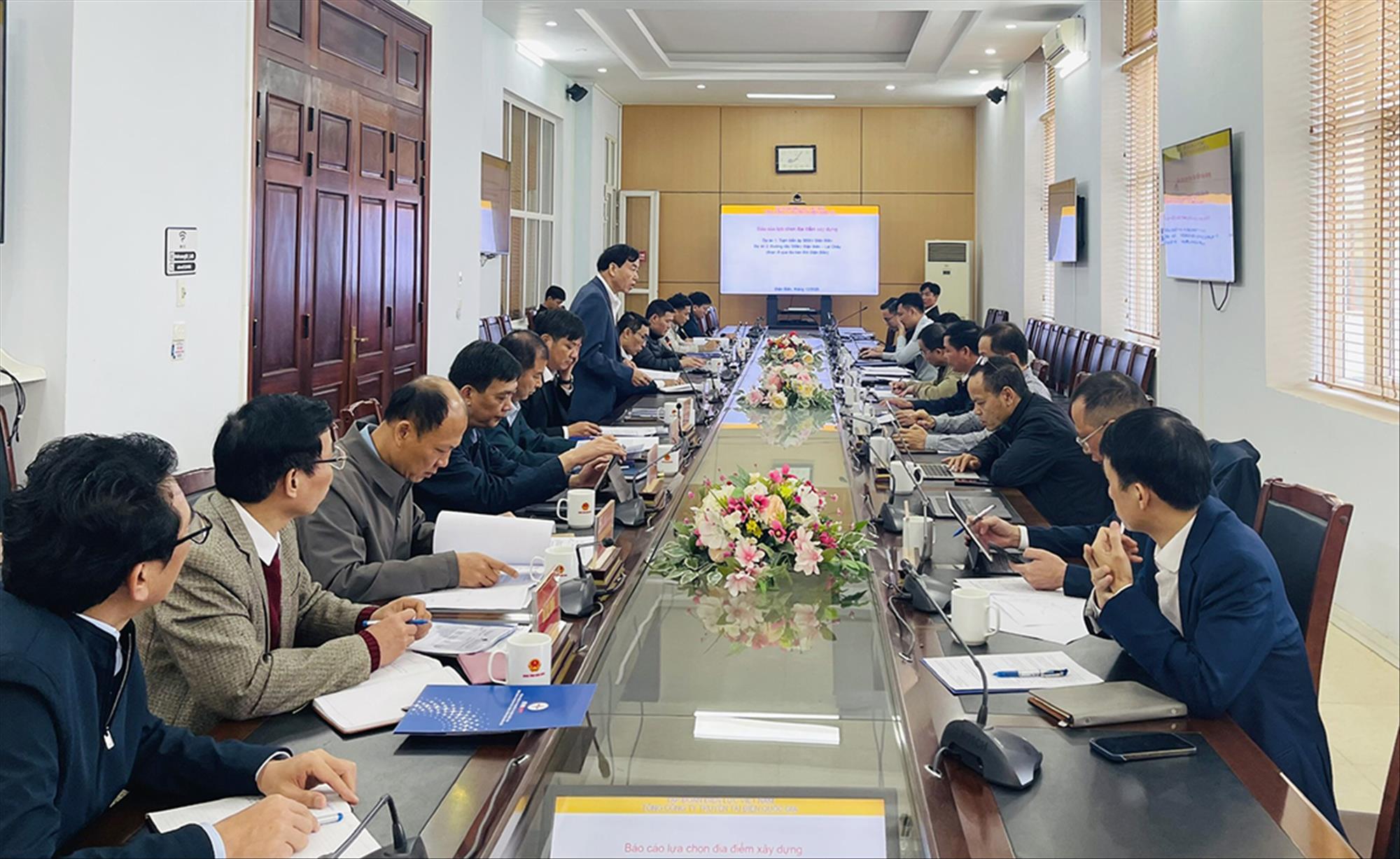 Thống nhất địa điểm xây dựng Dự án TBA 500kV Điện Biên và hướng tuyến Đường dây 500kV Điện Biên – Lai Châu