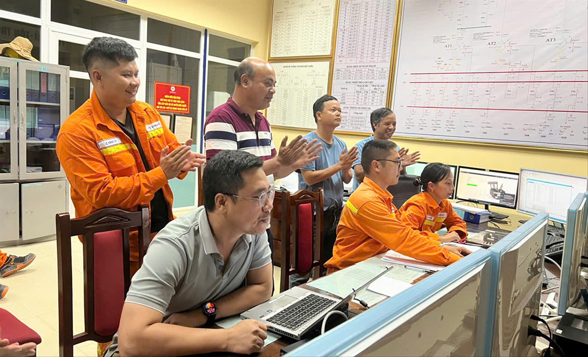 Đóng điện thành công Dự án nâng công suất Trạm biến áp 500kV Việt Trì