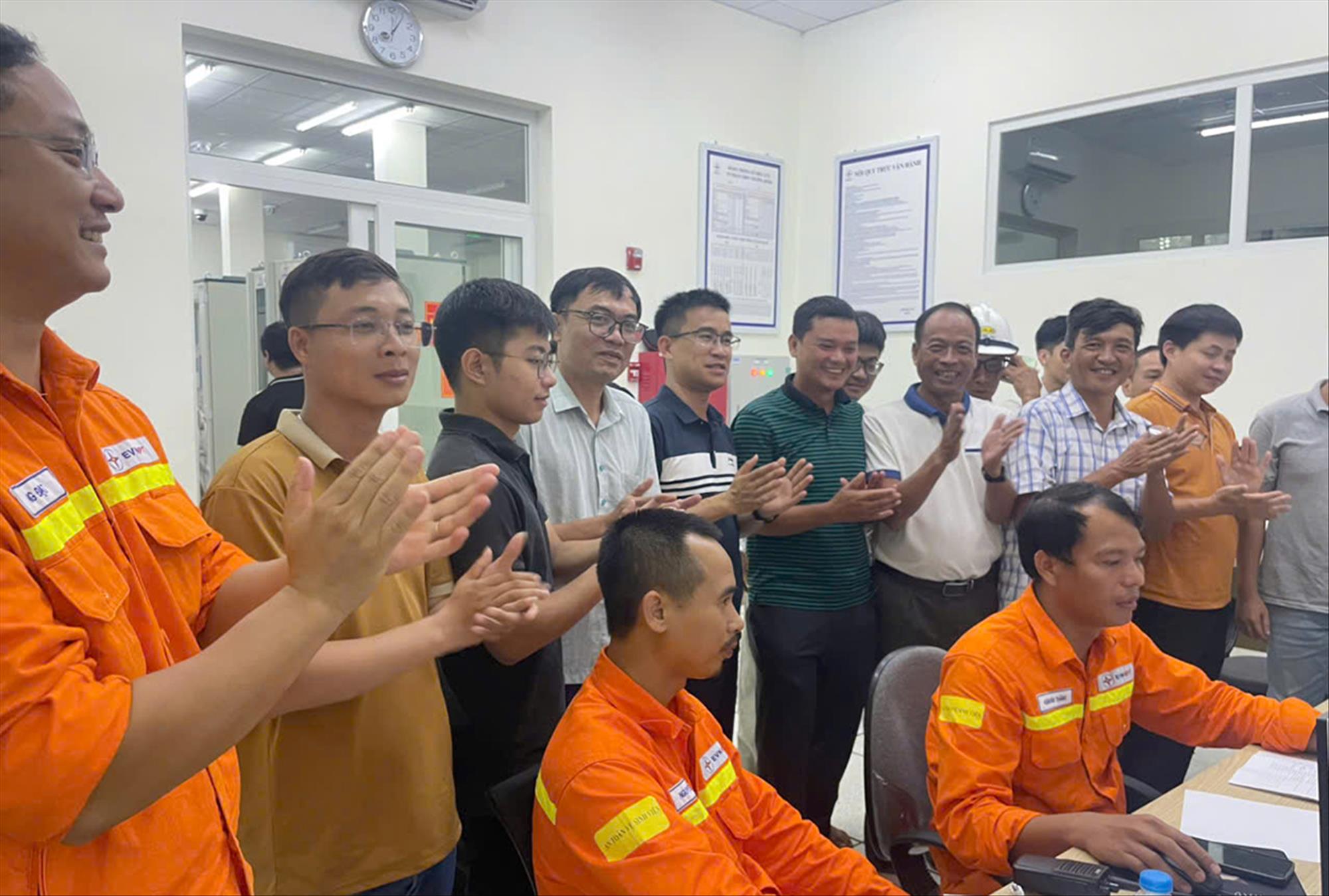 Đóng điện Trạm biến áp 220kV Dương Kinh, tăng cường đảm bảo điện cho thành phố Hải Phòng