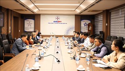 Tổng công ty Truyền tải điện Quốc gia làm việc với Tổ chức Tài chính Quốc tế