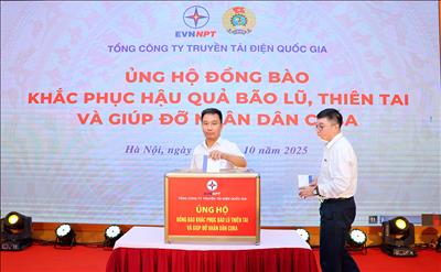 Cán bộ công nhân viên EVNNPT quyên góp ủng hộ đồng bào khắc phục hậu quả bão lũ, thiên tai