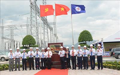 Thực hiện Quy định của Ban Bí thư về cờ Đảng Cộng sản Việt Nam và việc sử dụng cờ Đảng