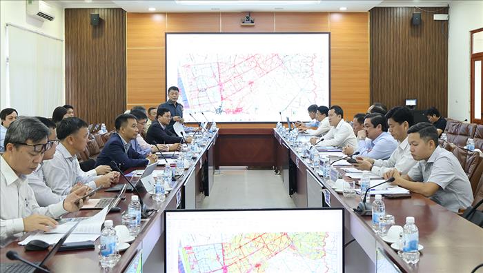 UBND tỉnh Cà Mau làm việc với EVNNPT về triển khai các dự án truyền tải trên địa bàn