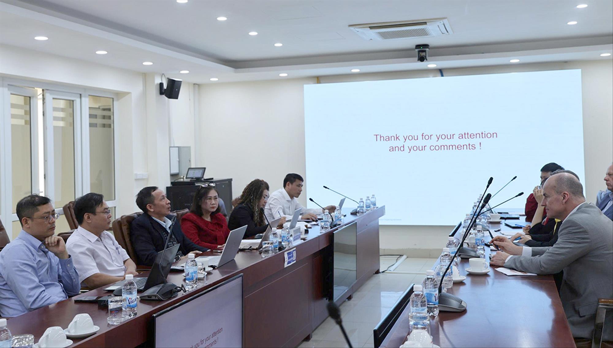 EVNNPT làm việc với đoàn thẩm định GIZ về Dự án “Thúc đẩy chuyển dịch ngành năng lượng tại Việt Nam giai đoạn 2”