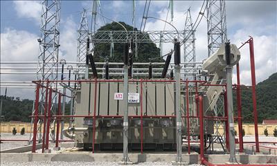 Đóng điện đường dây 220kV Bắc Giang- Lạng Sơn và Lắp máy 2 TBA 220kV Lạng Sơn: Tăng cường đảm bảo điện cho khu vực phía Bắc mùa nắng nóng