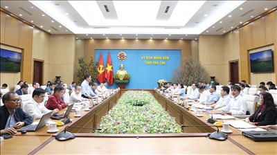 Chủ tịch UBND tỉnh Phú Thọ họp tháo gỡ vướng mắc mặt bằng các dự án lưới điện trọng điểm 