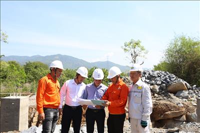 Chặng đường nước rút dự án Đường dây 220kV Nha Trang – Tháp Chàm