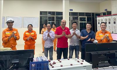 Hoàn thành sớm lắp đặt tụ bù ngang của 4 trạm biến áp nhằm đảm bảo điện cho khu vực miền Bắc từ mùa nắng nóng 2026