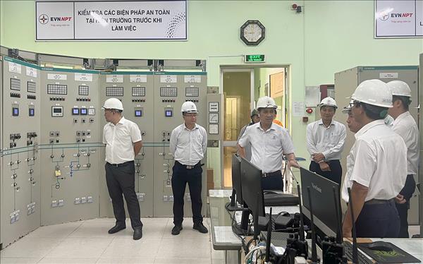 Tập trung nguồn lực để hoàn thành Dự án Nâng cấp hệ thống điều khiển bảo vệ 7 trạm biến áp 220kV khu vực phía Nam trong tháng 10/2025