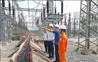 Phó Tổng giám đốc EVNNPT Nguyễn Ngọc Tân kiểm tra Dự án nâng cấp hệ thống máy tính trạm biến áp 220kV Việt Trì
