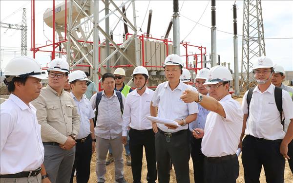 Tập trung nguồn lực, đẩy nhanh tiến độ 2 dự án truyền tải điện tại Khánh Hòa và Phú Yên
