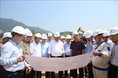 Tập trung nguồn lực, đẩy nhanh tiến độ thi công Dự án Mở rộng ngăn lộ và cải tạo Trạm biến áp 500kV Thạnh Mỹ