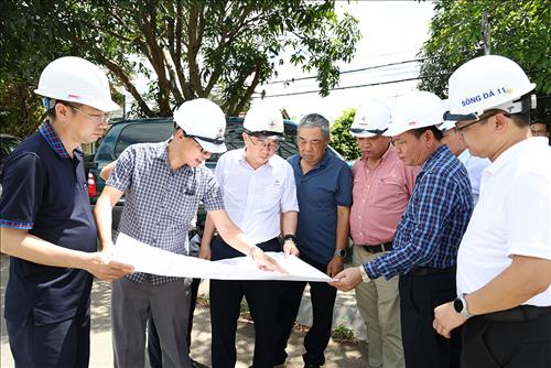Tập trung nguồn lực, đảm bảo tiến độ thi công đoạn tuyến đi chung 6 mạch của Dự án đường dây 500/220kV Nho Quan – Phủ Lý – Thường Tín