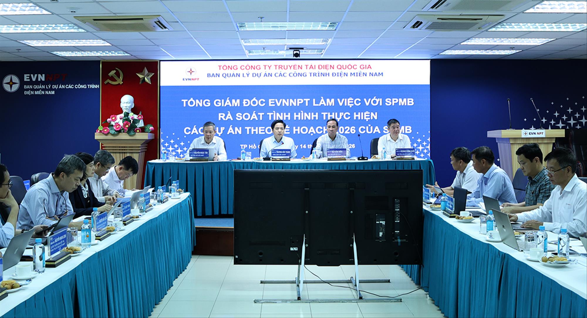 Ban QLDA các công trình điện miền Nam cần quyết liệt hơn nữa để đẩy nhanh tiến độ các dự án