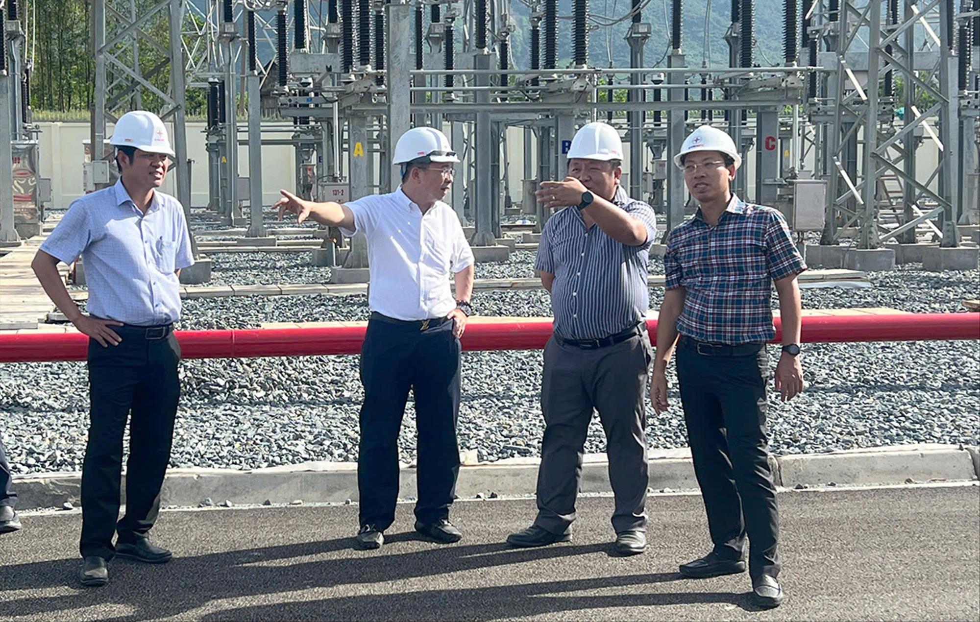 Tập trung nguồn lực để sớm hoàn thành Dự án Trạm biến áp 220kV Vũng Áng và đấu nối