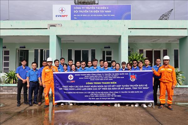 Tuổi trẻ EVNNPT chung sức bảo vệ hành lang an toàn lưới điện cao áp