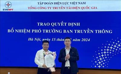 Trao Quyết định bổ nhiệm Phó Trưởng Ban Truyền thông và Phó Trưởng Ban Quản lý đầu tư EVNNPT