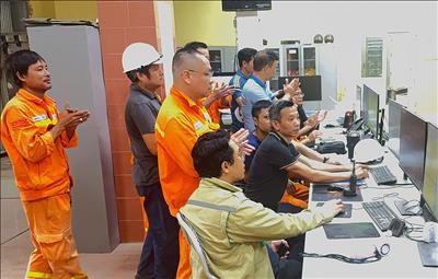 Đóng điện máy biến áp AT7 Trạm biến áp 220kV Hà Đông, tăng cường đảm bảo điện cho Thủ đô trong mùa nắng nóng